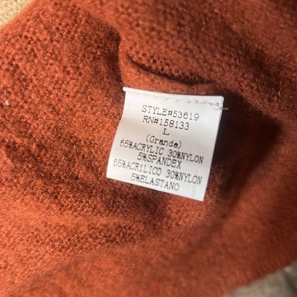 Staccato sweater with color block detail. - Picture 4 of 4